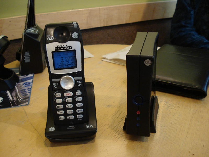 Illustration for article titled GE's Cell Fusion Series Pairs Your Home Phone to Your Cellphone